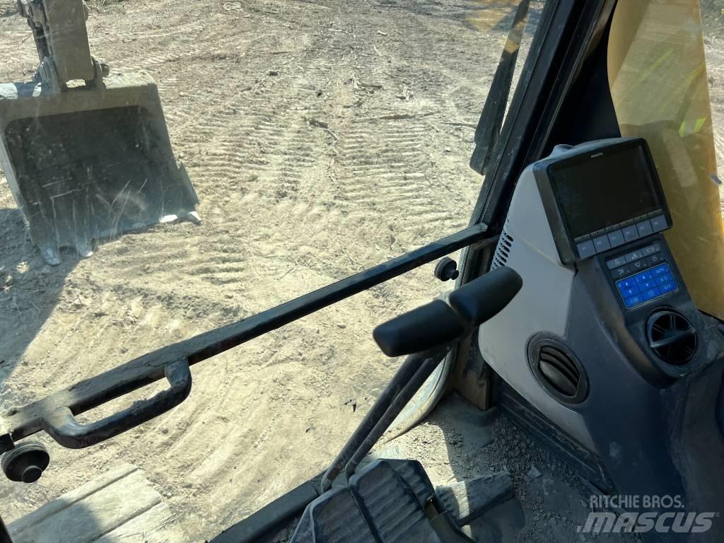 Komatsu PC240LC-10 Telakaivukoneet
