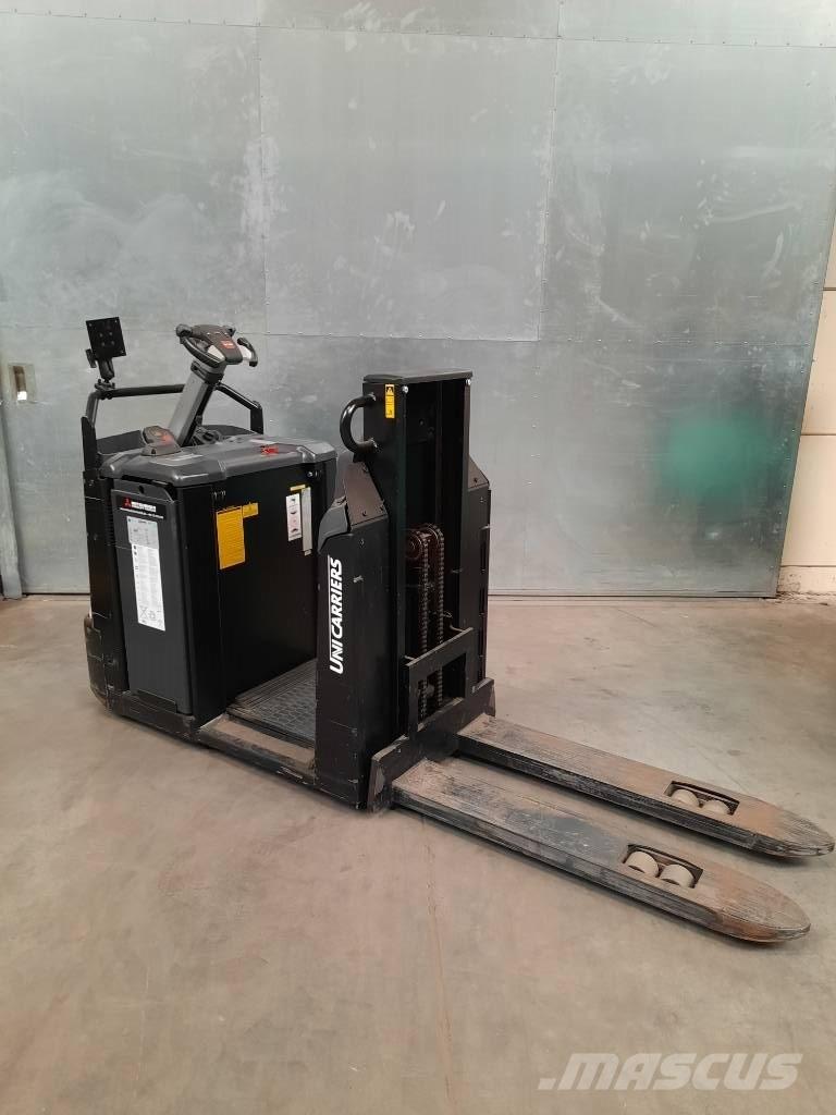UniCarriers OEP120 Matalakeräilytrukit