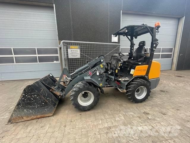 GiANT V452T X-TRA HD Pienkuormaajat