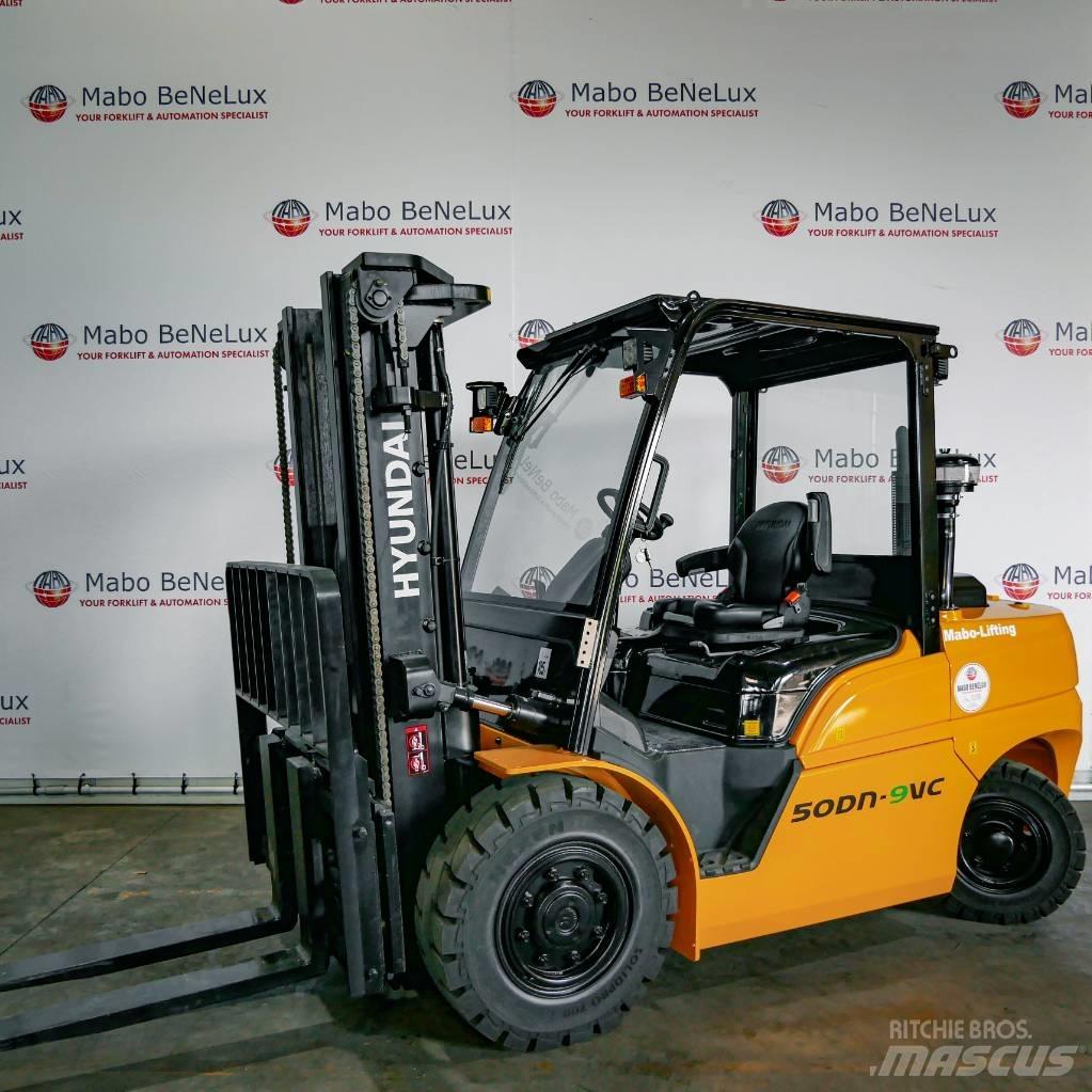 Hyundai 50DN-9VC Dieseltrukit