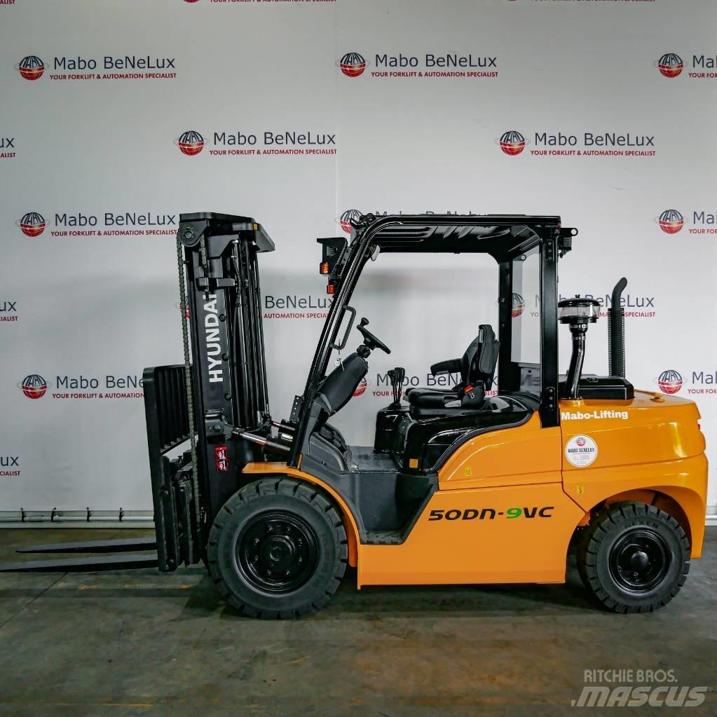 Hyundai 50DN-9VC Dieseltrukit