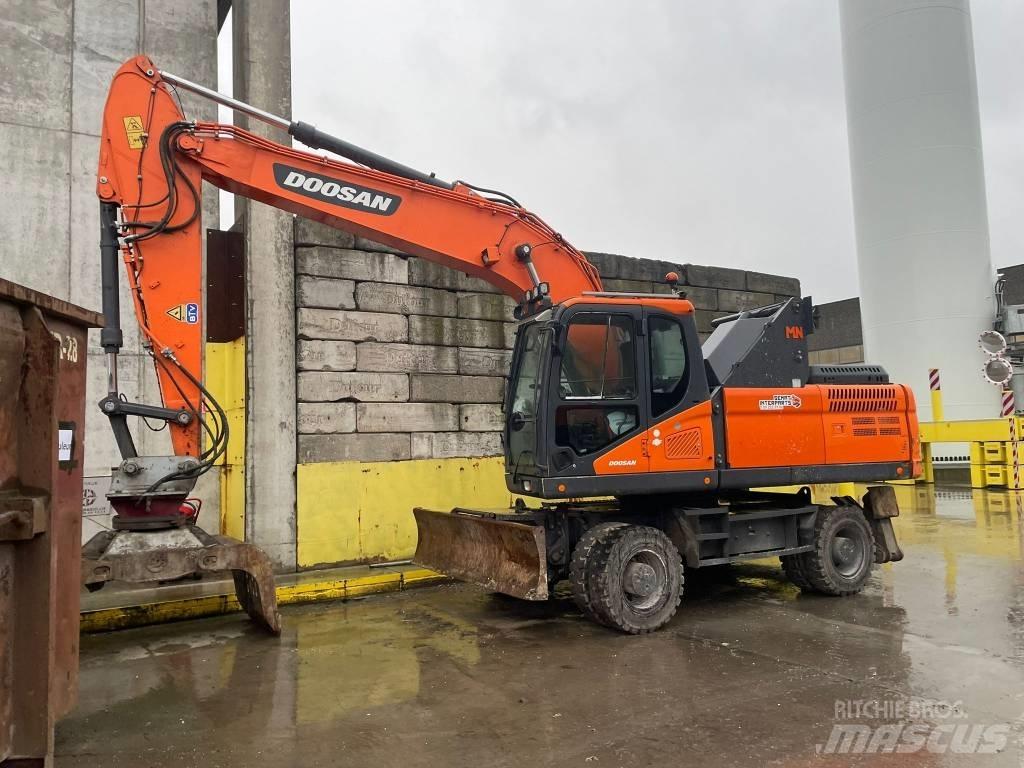 Doosan DX 210 W - 5 Pyöräkaivukoneet