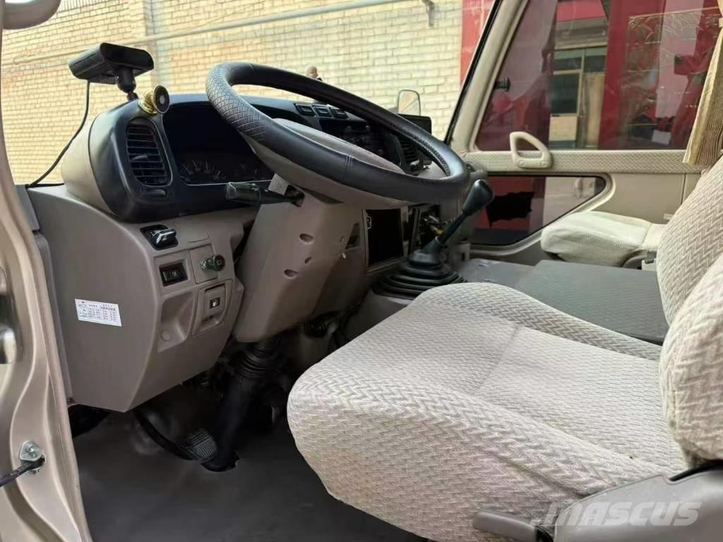 Toyota Coaster Bus Minibussit