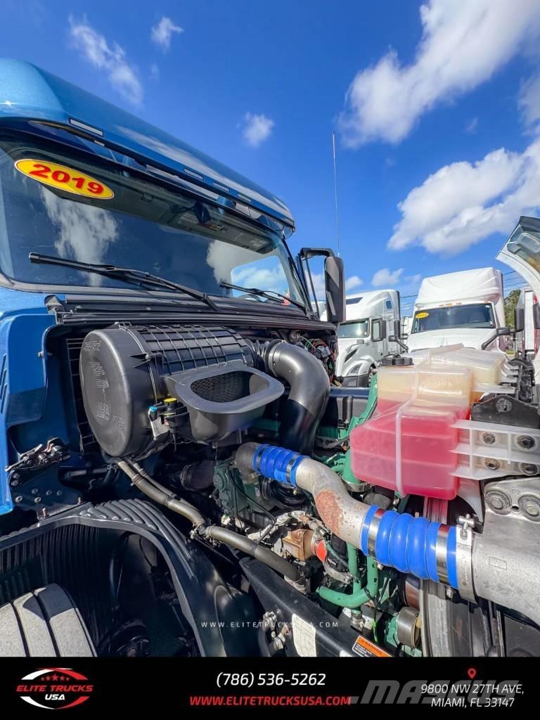 Volvo Commercial VNL Vetopöytäautot