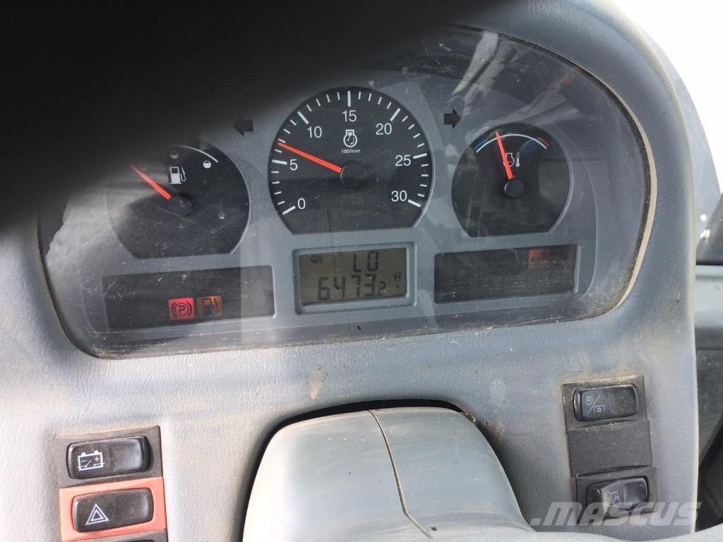 Valtra N123 Traktorit