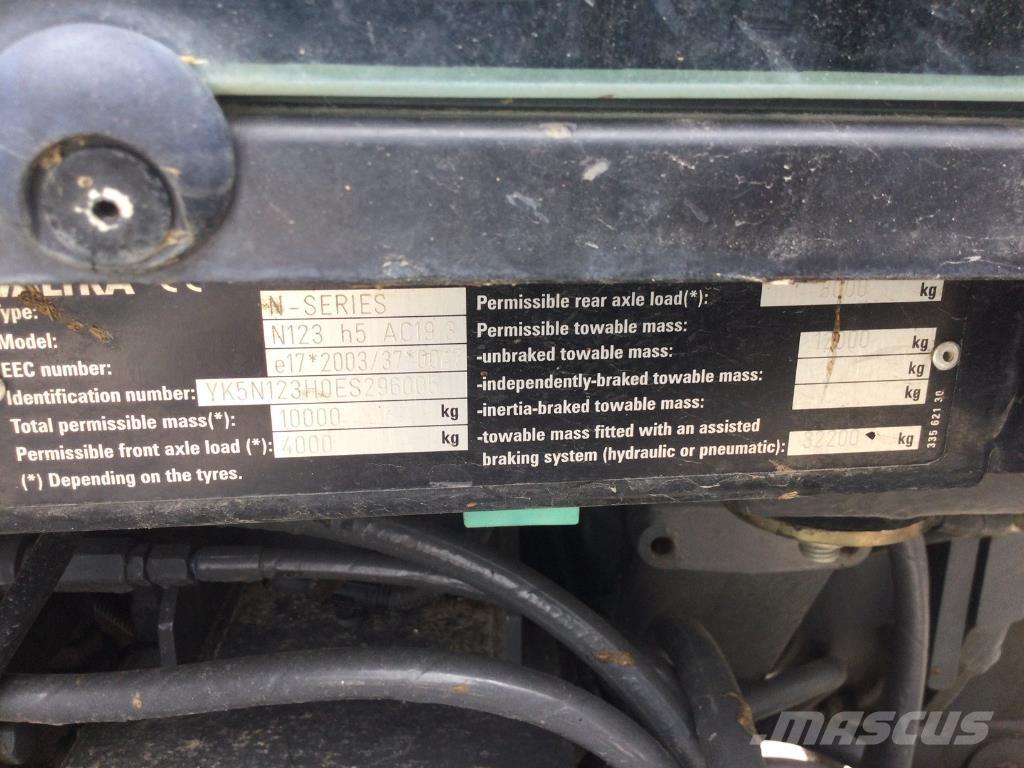 Valtra N123 Traktorit