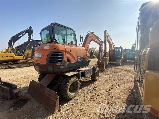 Doosan DX60W Telakaivukoneet