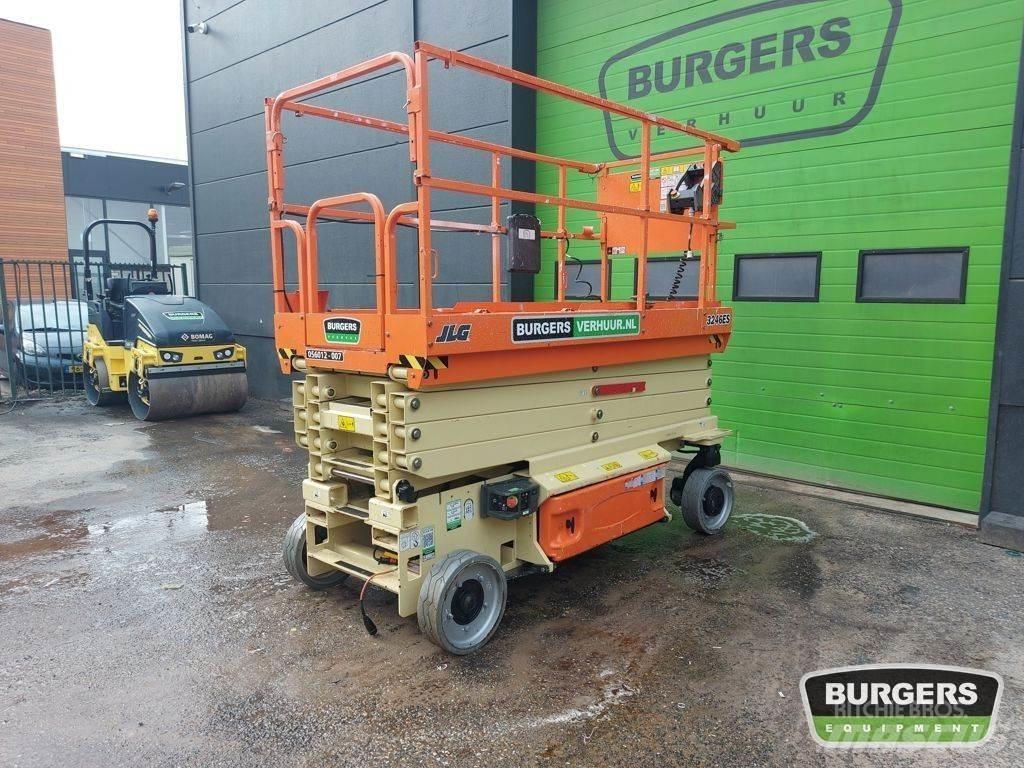 JLG 3246ES Saksilavat