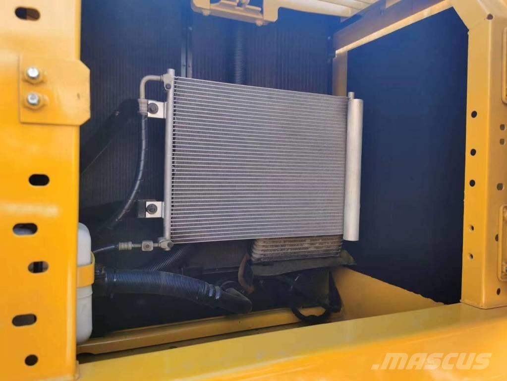 Komatsu PC 220-8 Telakaivukoneet