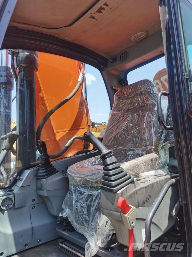 Doosan DX 225 LC Telakaivukoneet