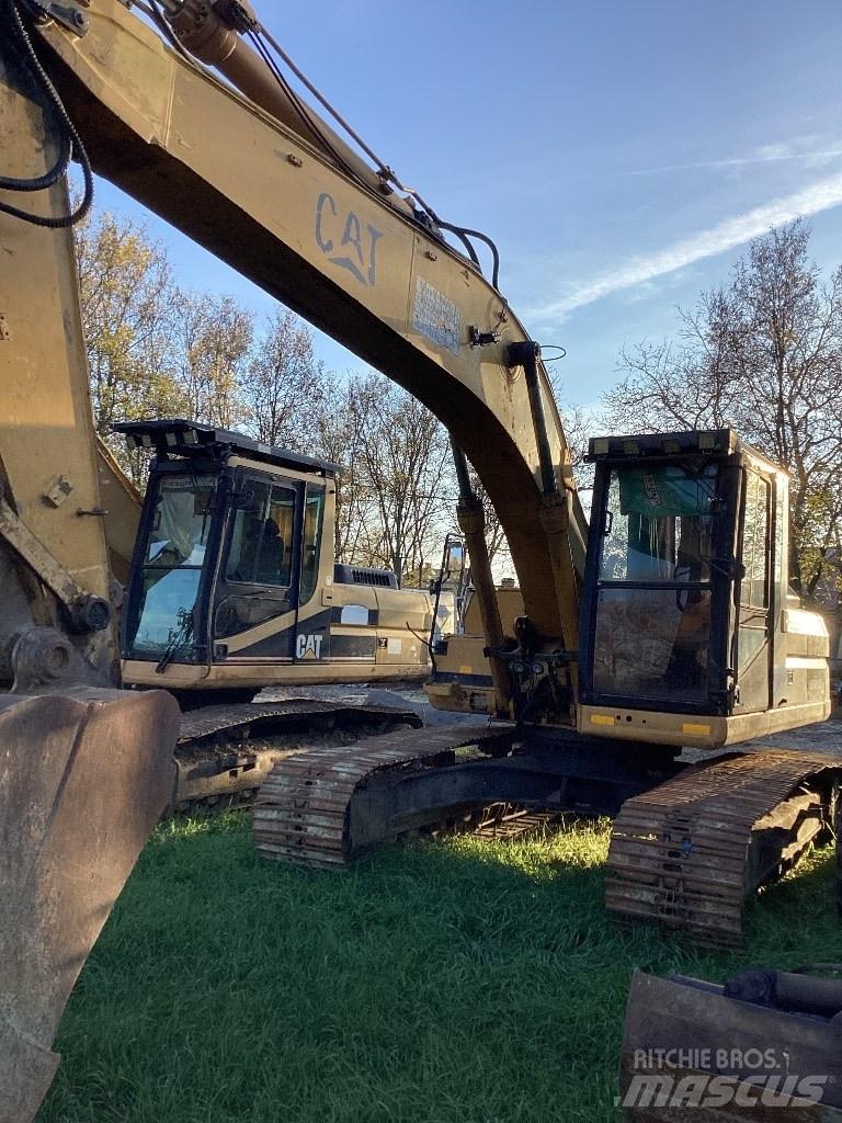CAT 320 L Telakaivukoneet