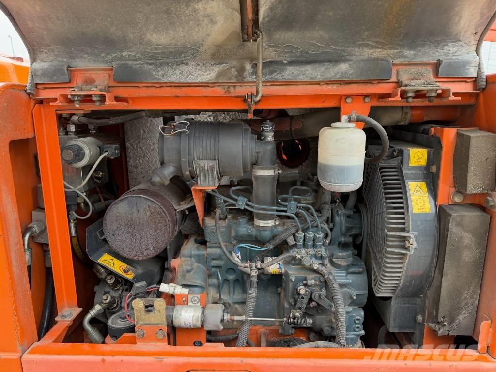 Hitachi HX 140 B-2 Teleskooppipuominostimet