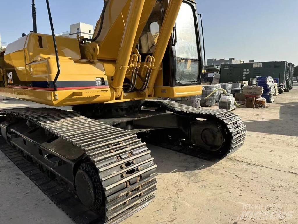 CAT 325 B L Telakaivukoneet