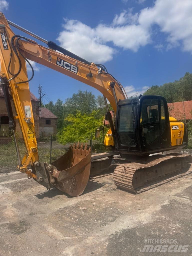 JCB JS 131 LC Telakaivukoneet