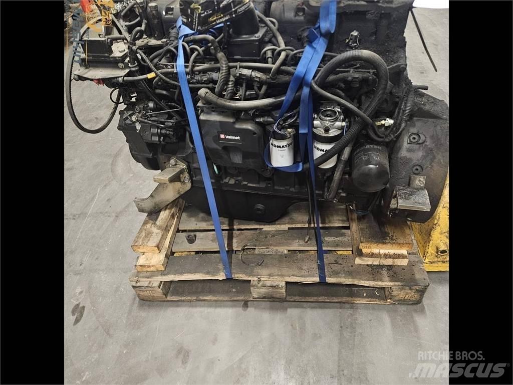 Komatsu Sisu Moottorit