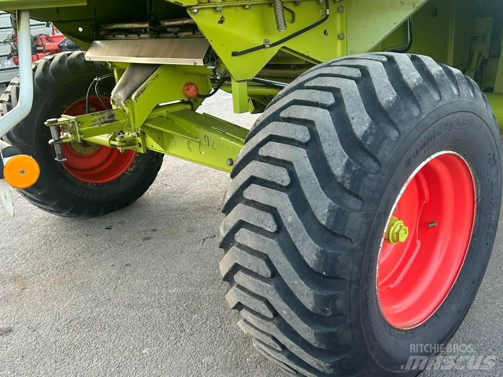 CLAAS Mega 202 Leikkuupuimurit