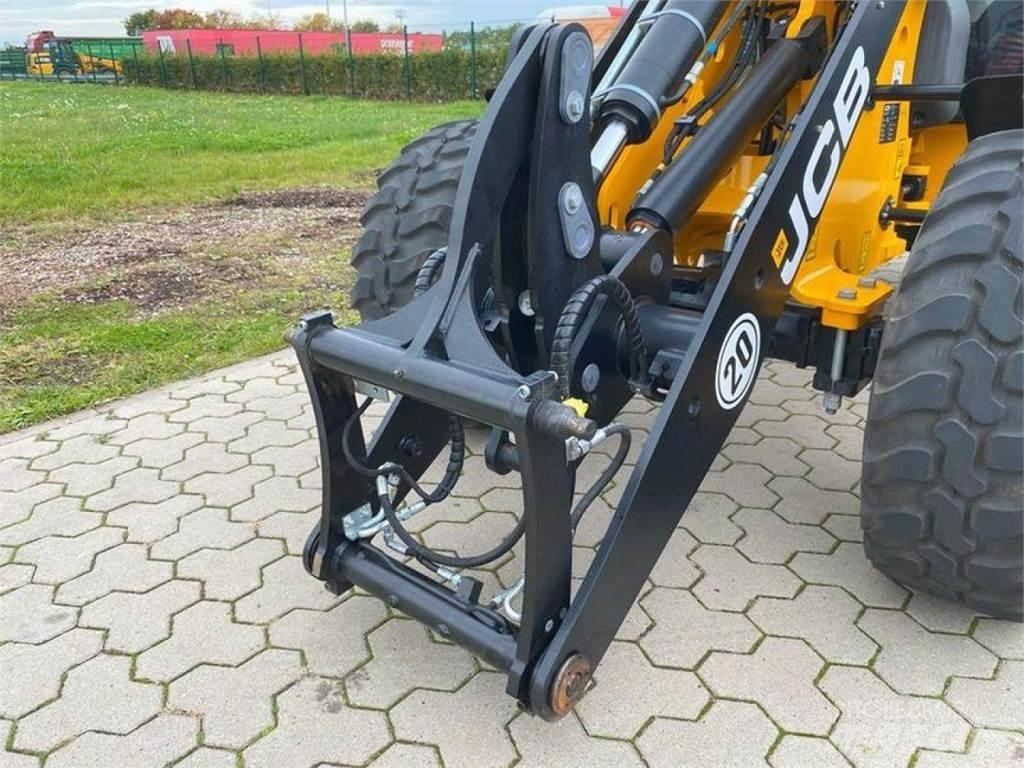 JCB 406 AGRI Pyöräkuormaajat
