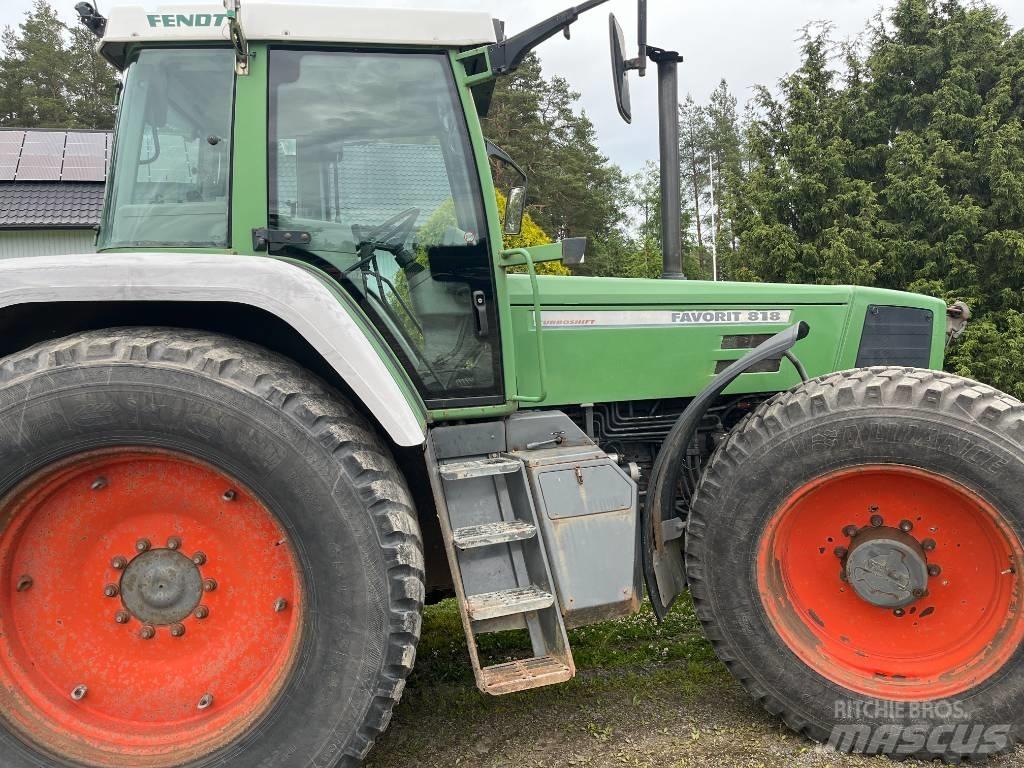 Fendt 818-4 Traktorit