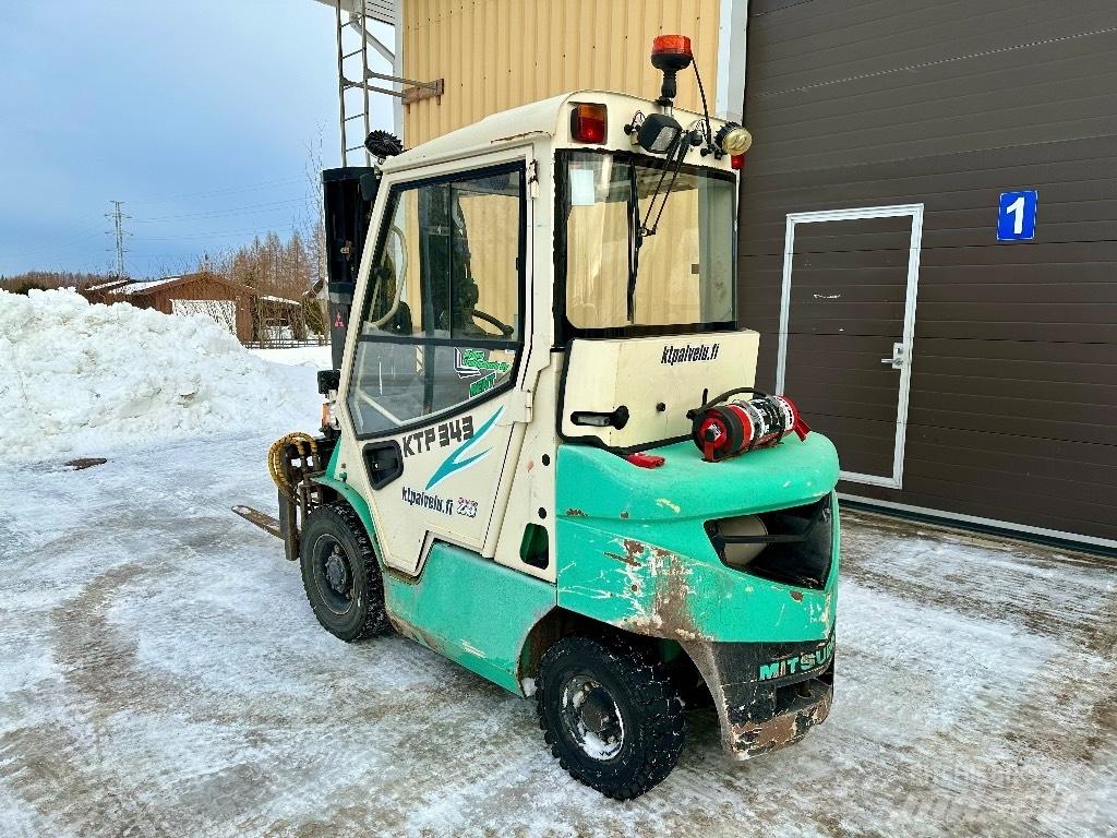 Mitsubishi FD25N Dieseltrukit