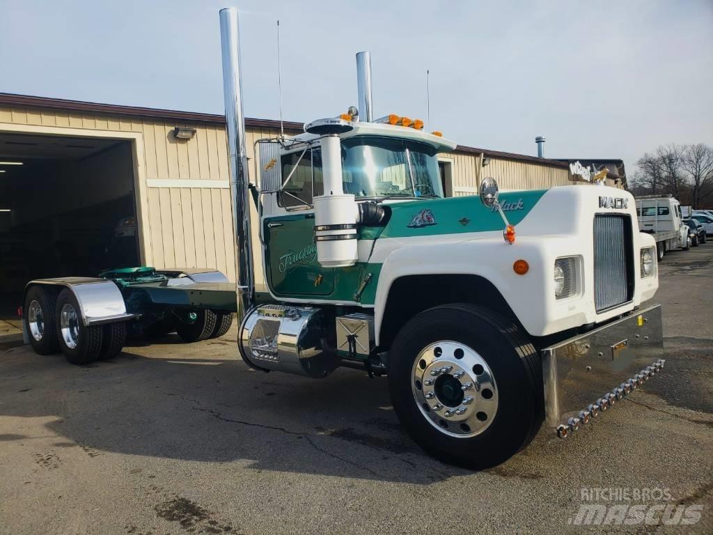 Mack R700 Kuorma-autoalustat