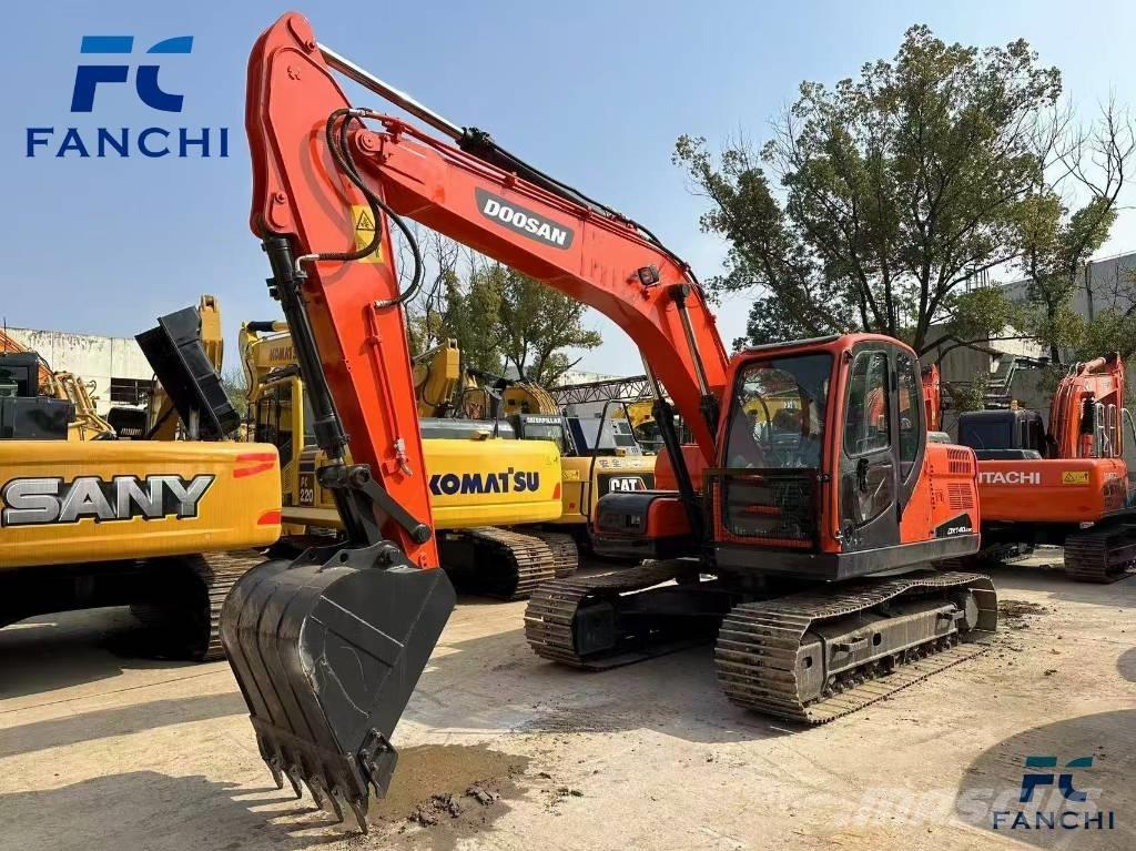 Doosan DX 140 LC Telakaivukoneet