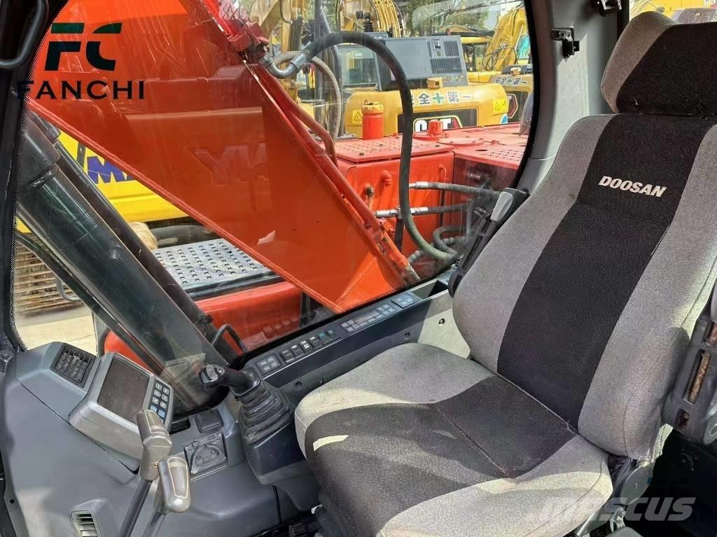 Doosan DX 140 LC Telakaivukoneet