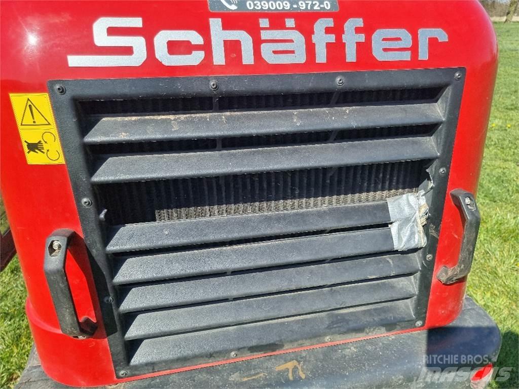 Schäffer 3650 Liukuohjatut kuormaajat