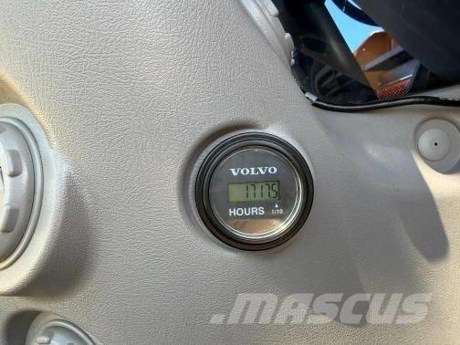 Volvo EC 300 E Telakaivukoneet