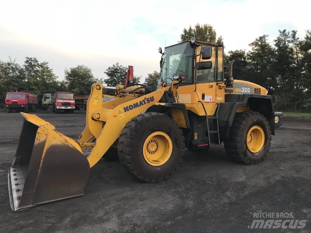 Komatsu WA320-5H Pyöräkuormaajat