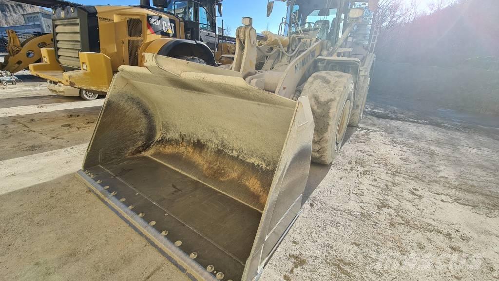 CAT 772G Maansiirtoautot