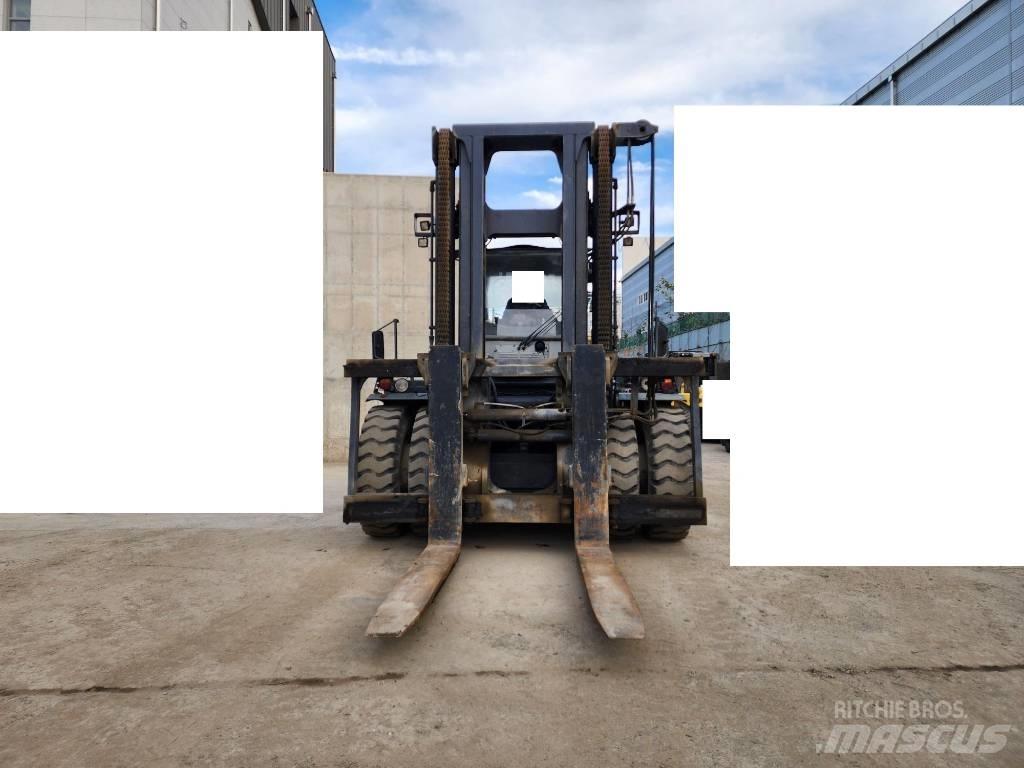 Kalmar DCE 330-12 Dieseltrukit