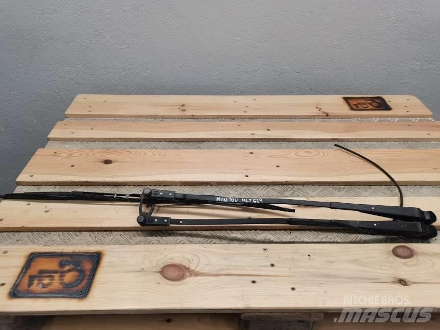 Manitou MLT .... wiper Ohjaamo ja sisusta