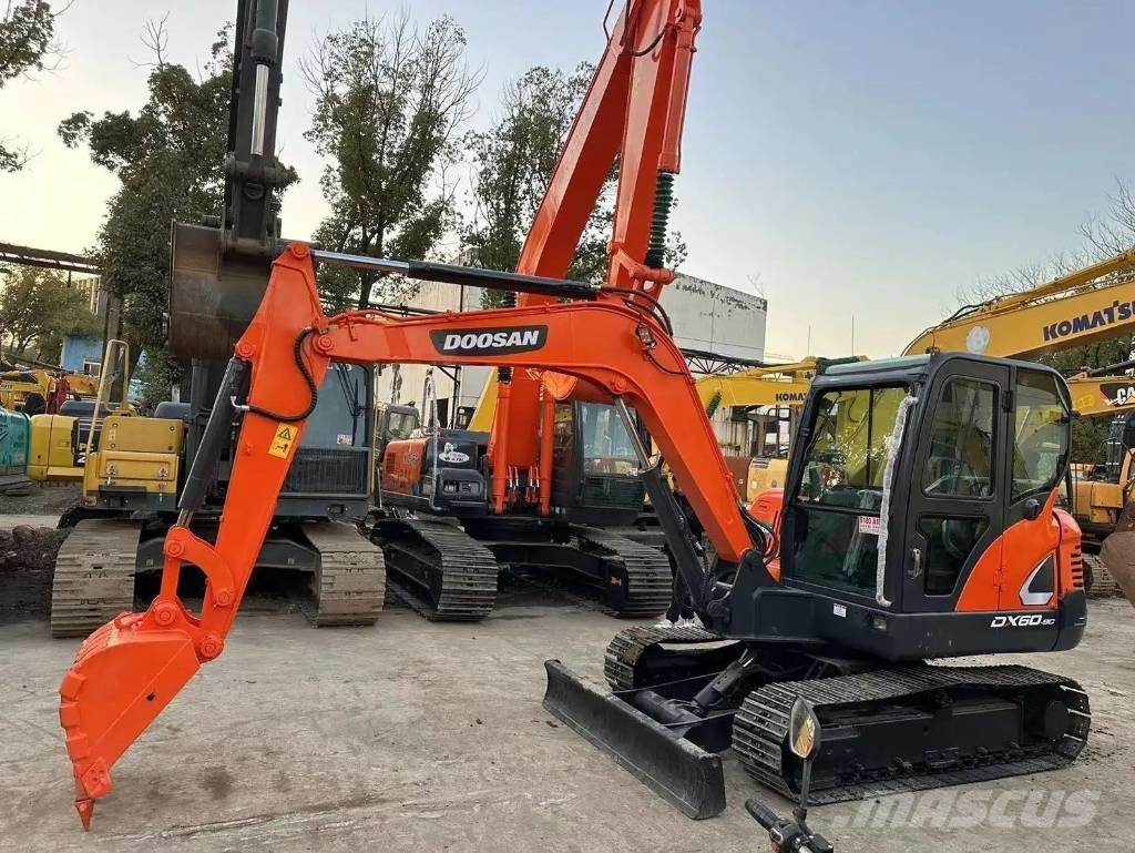 Doosan DX 60-9C Minikaivukoneet < 7t