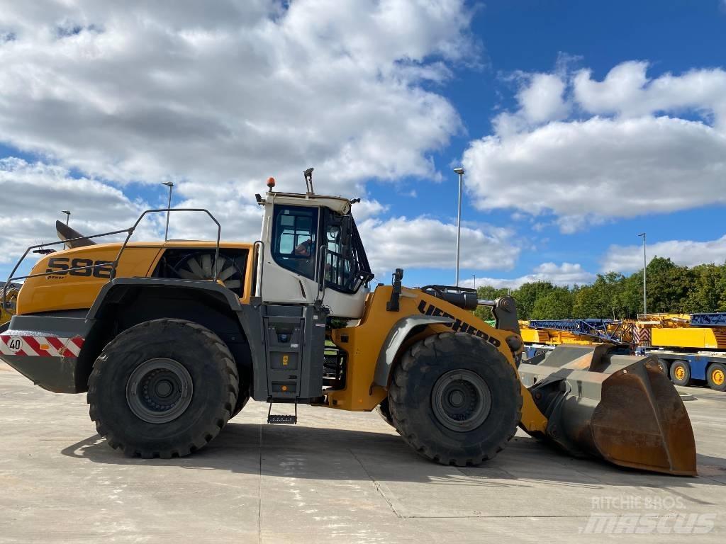 Liebherr L 586 Pyöräkuormaajat