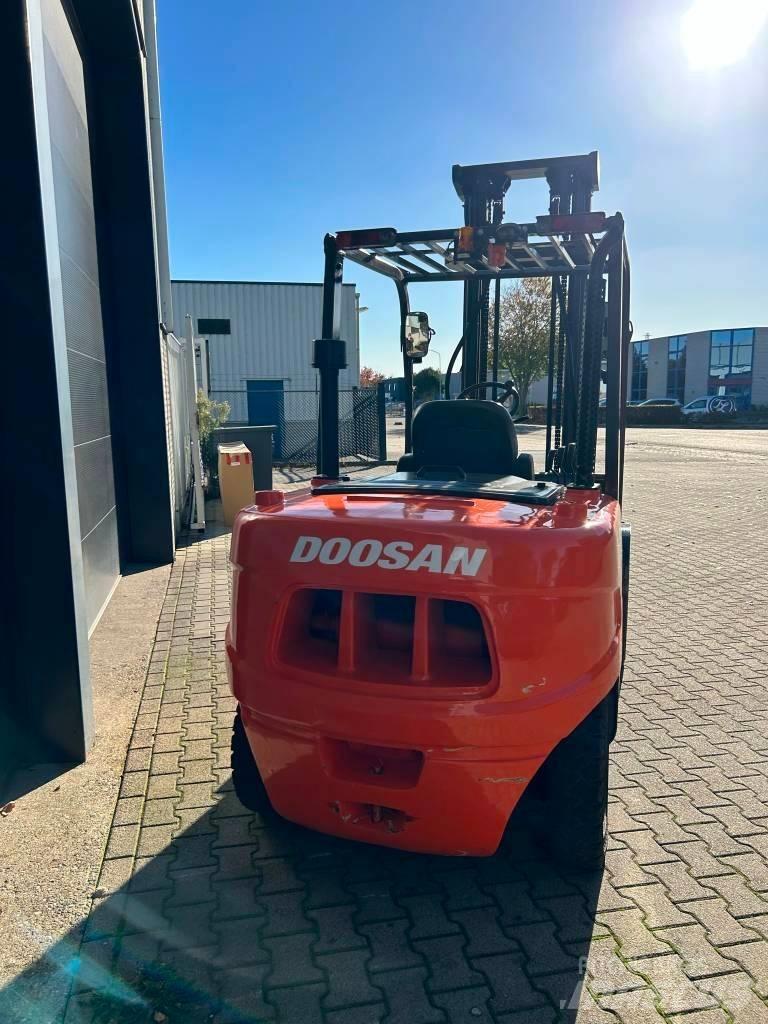 Doosan D50C-5 Dieseltrukit