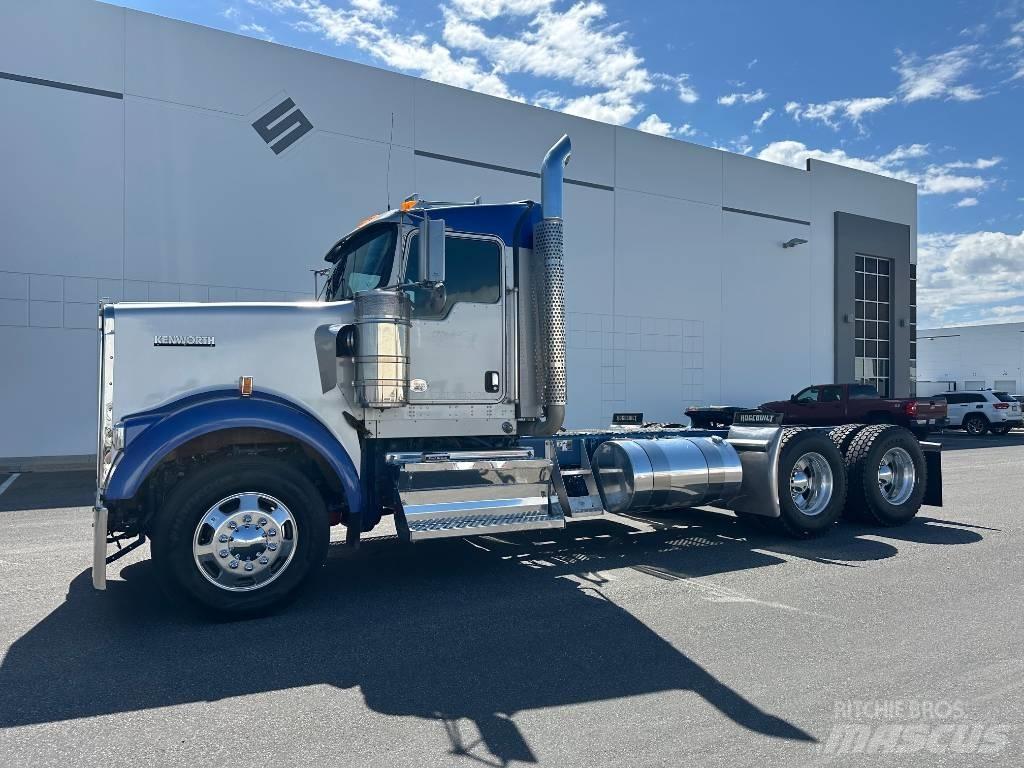 Kenworth W 900 Vetopöytäautot