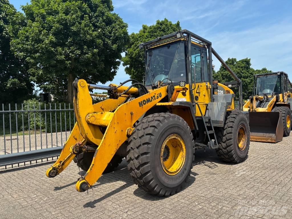 Komatsu WA 320-5 Pyöräkuormaajat