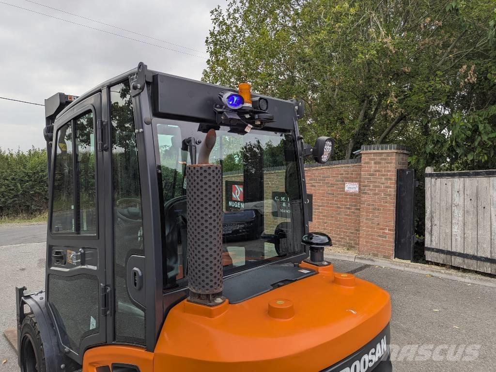 Doosan D 35 C-9 Dieseltrukit