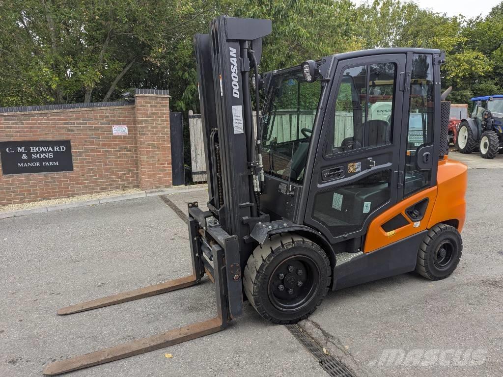 Doosan D 35 C-9 Dieseltrukit