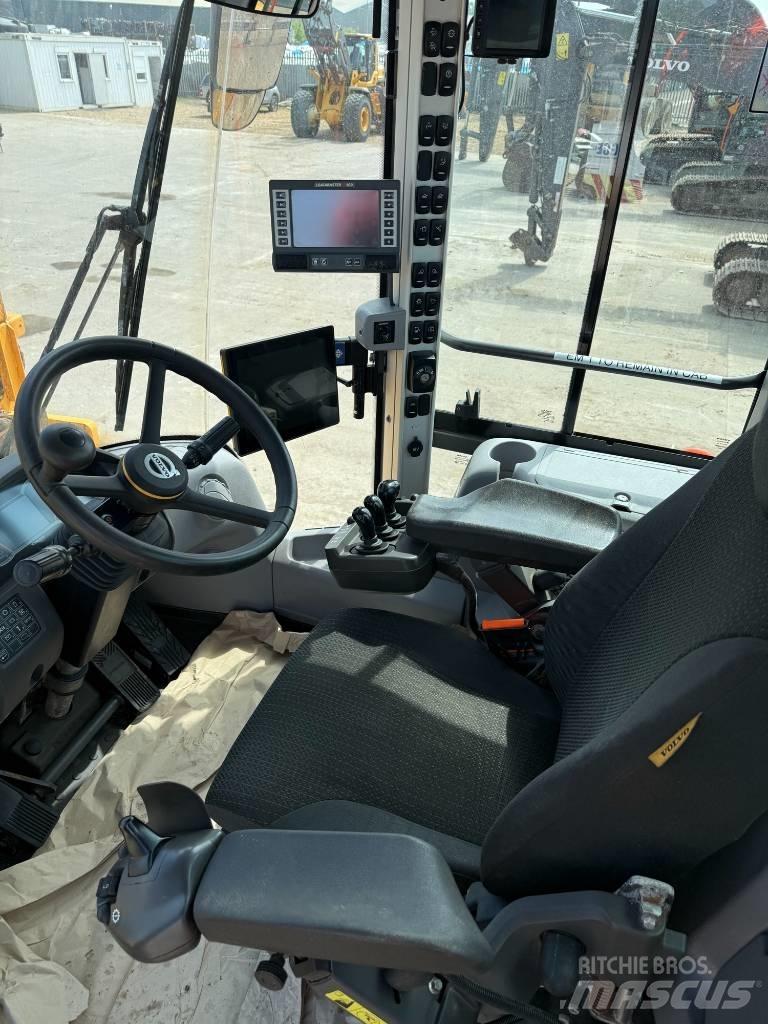 Volvo L 220 H Pyöräkuormaajat