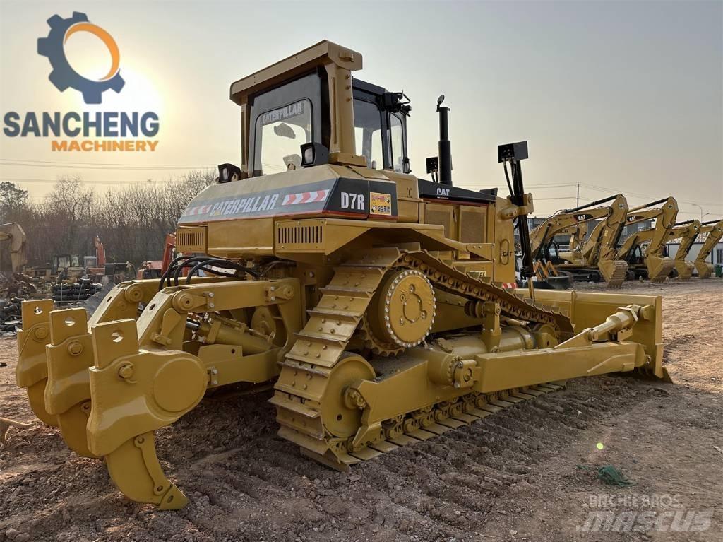 CAT D 7 R Telaketjupuskutraktorit