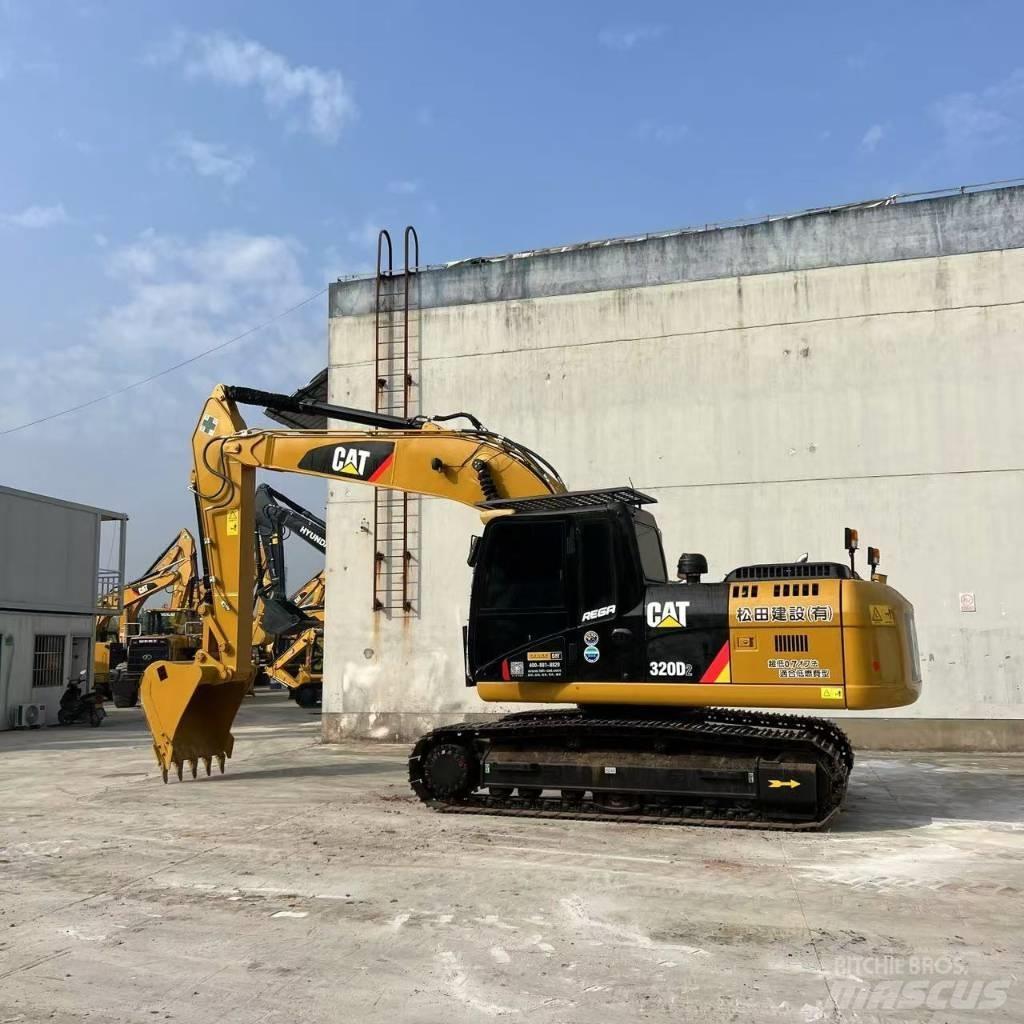 CAT 320D2 Midikaivukoneet 7t - 12t