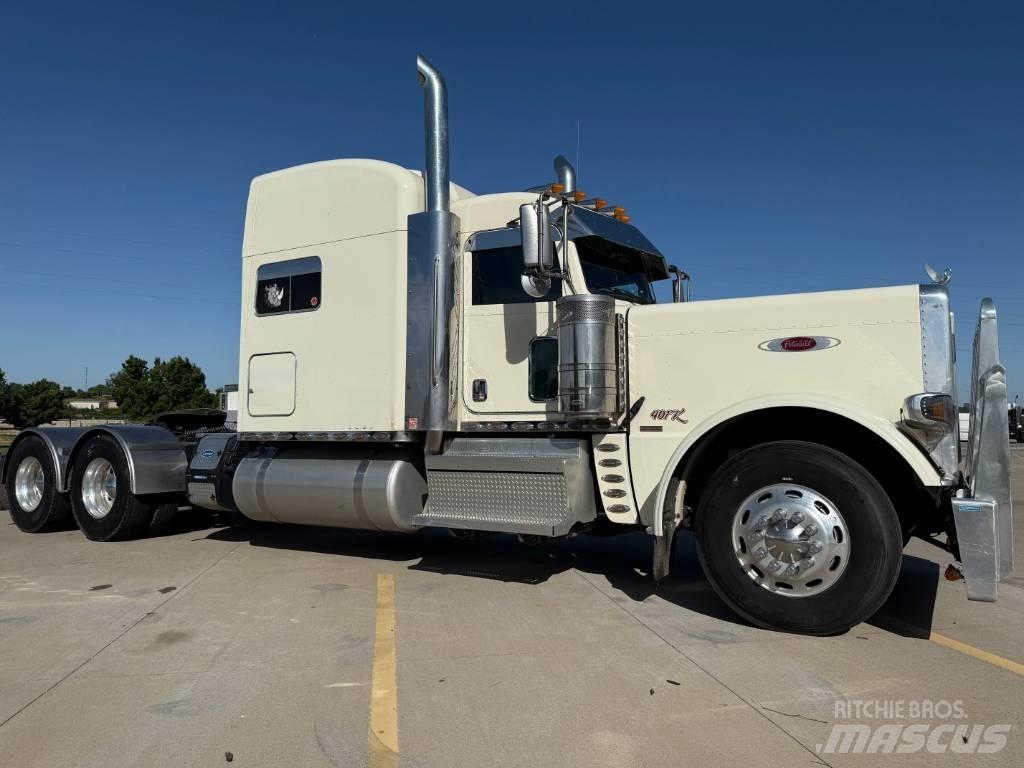 Peterbilt 389 Vetopöytäautot