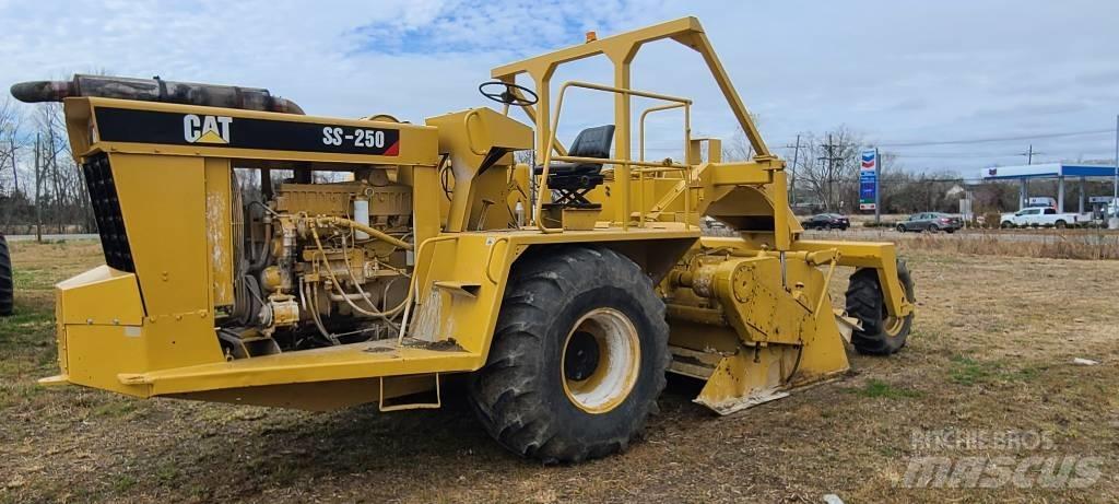 CAT SS 250 B Tiivistyskoneet