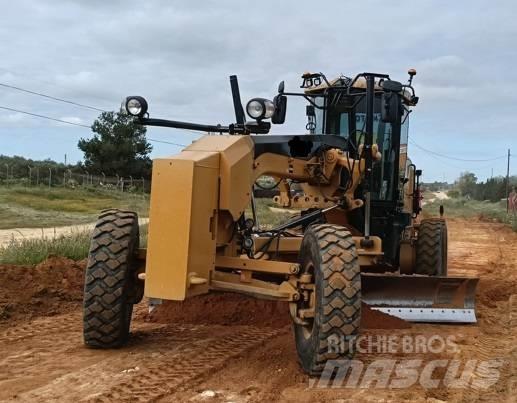 CAT 140 M Tiehöylät
