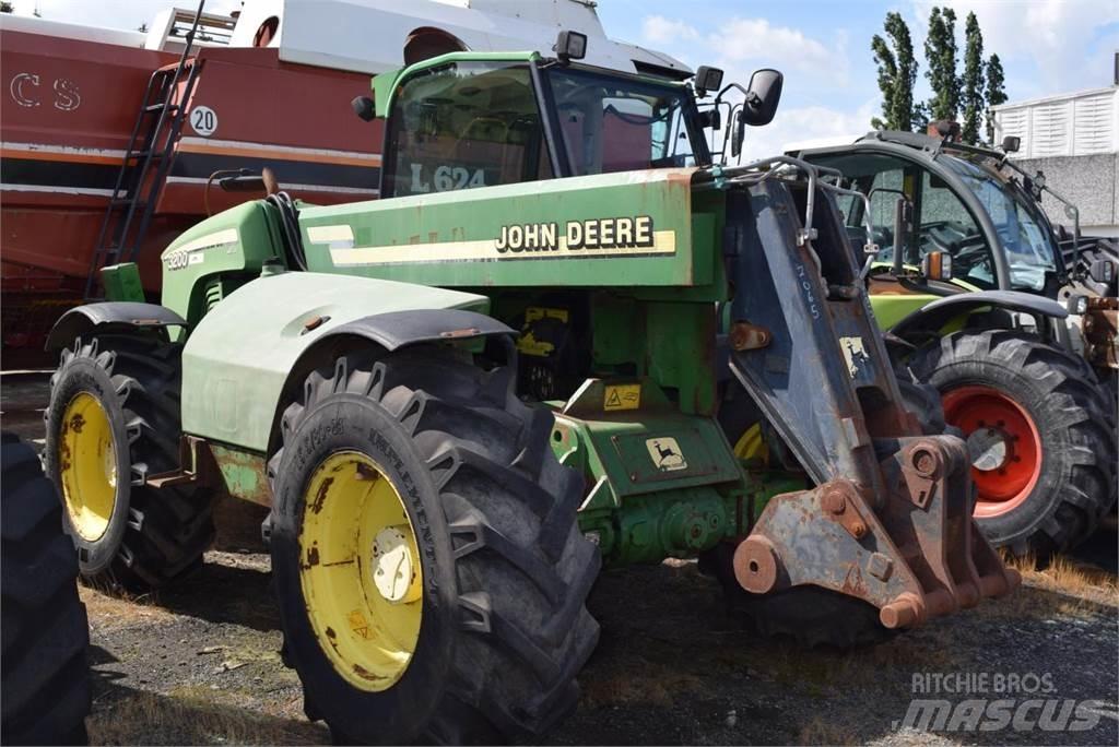 John Deere 3200 Teleskooppipuominostimet