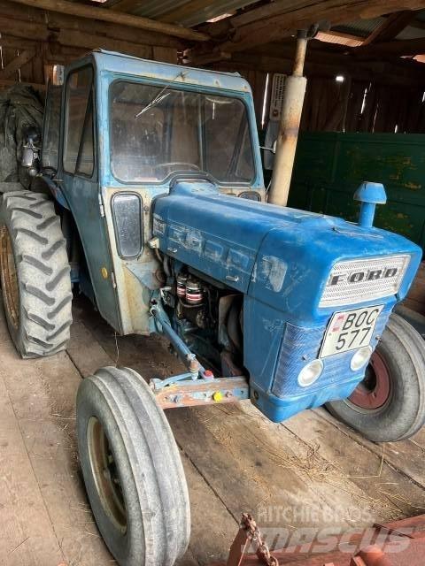 Ford 2000 Traktorit