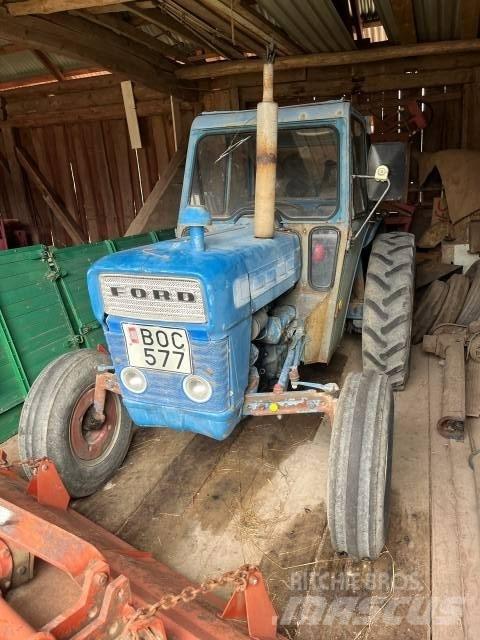 Ford 2000 Traktorit