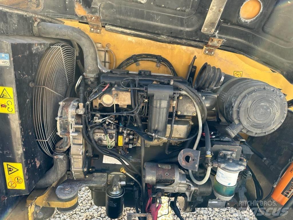 CAT TH 414 Kurottajat