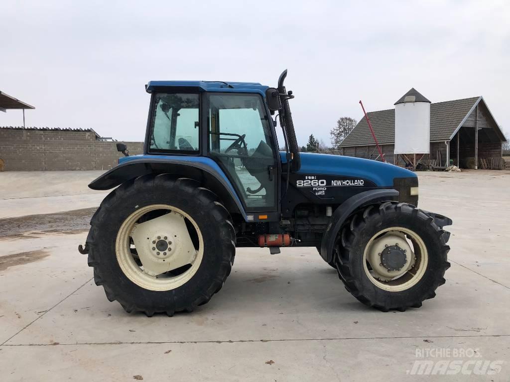 New Holland 8260 Traktorit